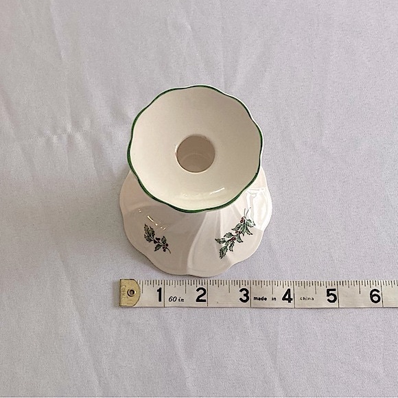 ⭐️ Vintage Nikko Ceramics white Christmas candle holders with Holly border - Picture 9 of 15